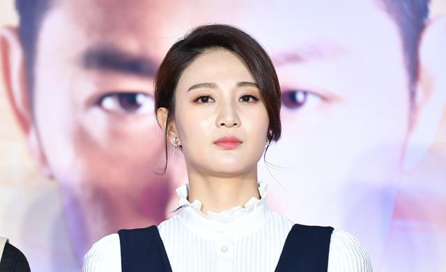 谍战女演员:侯梦莎,主演《与狼共舞2》《刺蝶》《铁核桃》