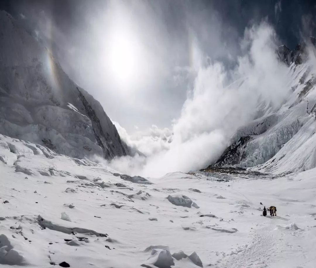 雪上加霜绝望图片图片