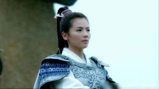 《楚乔传》中赵丽颖是的楚乔,一步步从侍女变成女将军,她的坚韧让人心