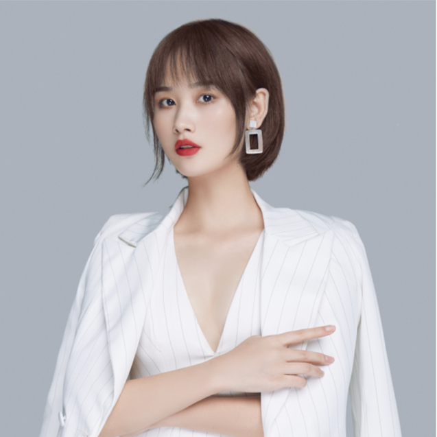 化妆师曼妮