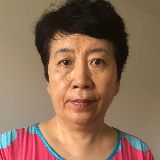 秦三姐妈妈是文史类大学教师