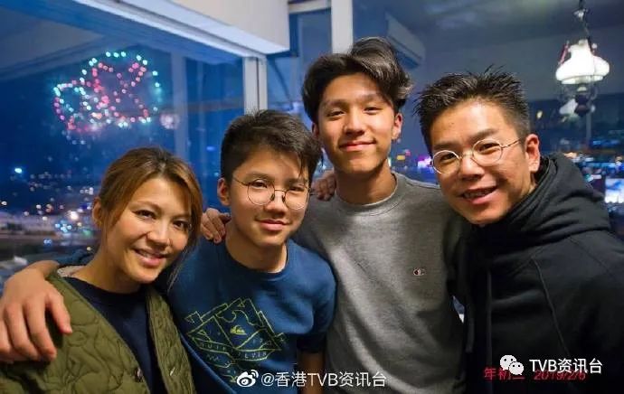 林晓峰与前女友潘菁华拍拖12年!对方毁容两年后与康子妮奉子成婚