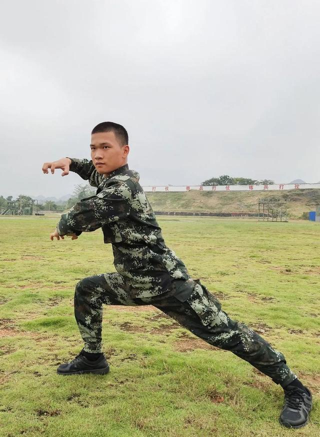 当兵的会武功的图片图片