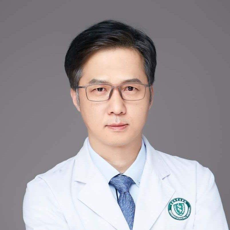 男科医生李墨农