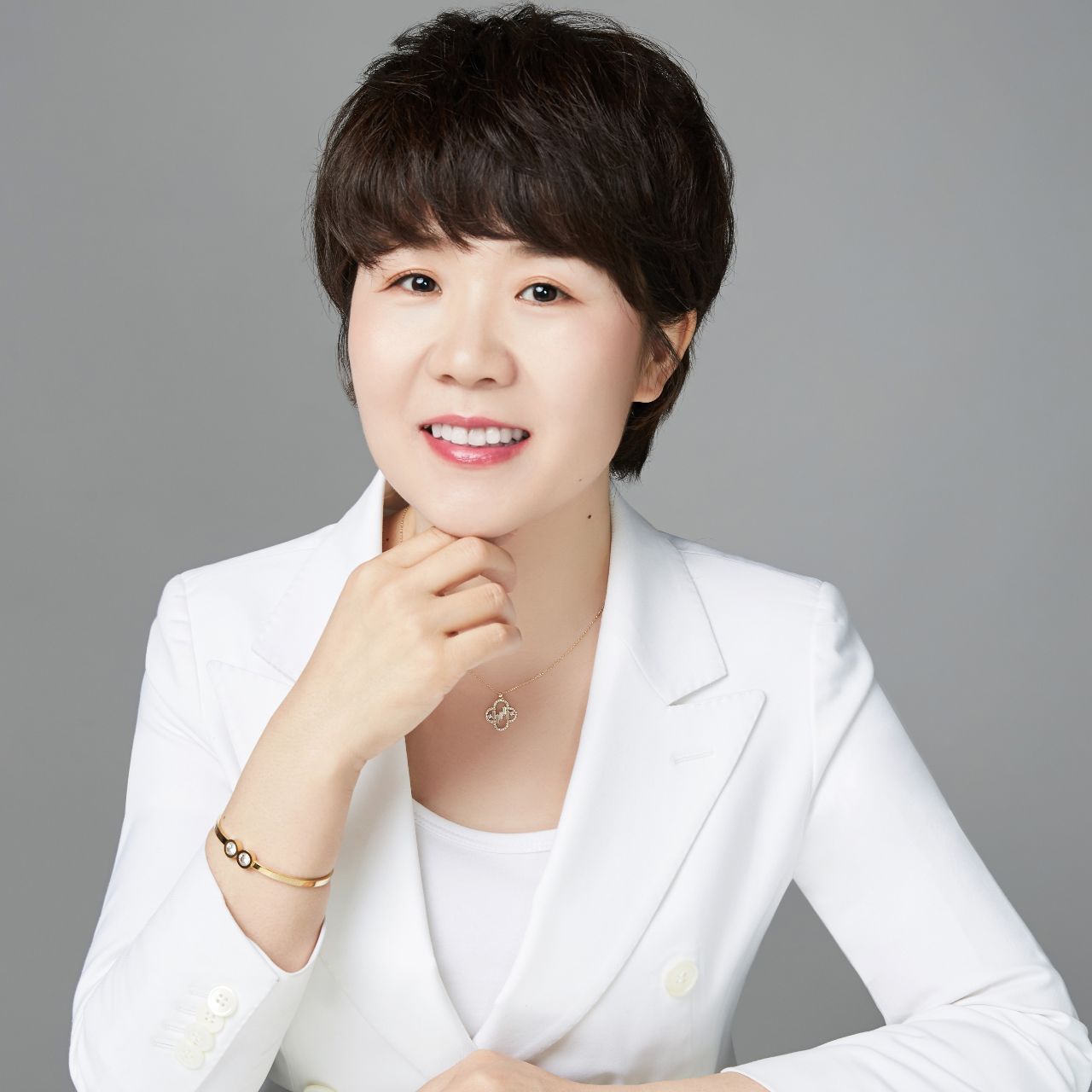 化学老师曹月亮