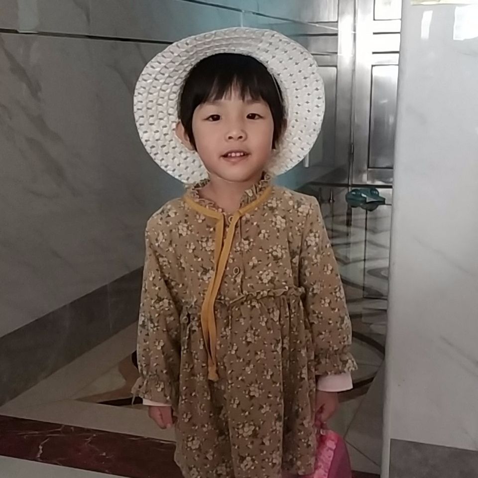 讲故事的老小孩