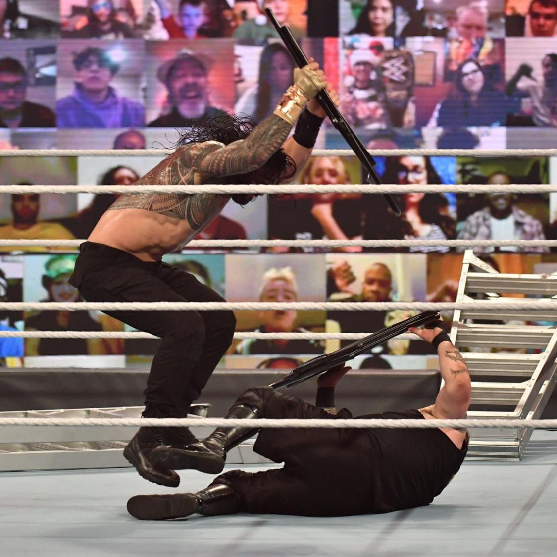 WWE环球冠军重赛！罗曼雷恩斯将在铁笼中与欧文斯正式一对一比赛