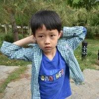 圆月山庄里的丁鹏