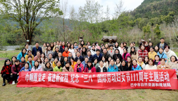 巴中中泉国际车祸图片