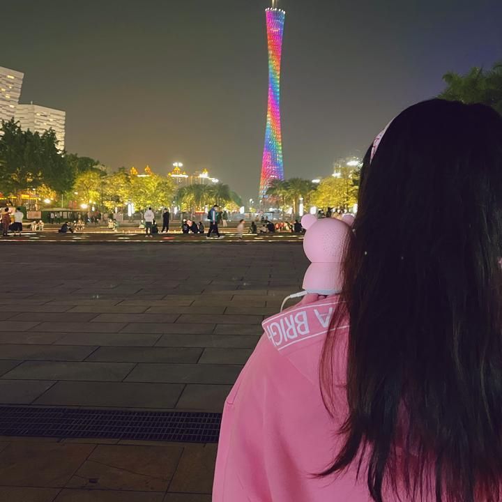 闷墩与哆啦秃梦