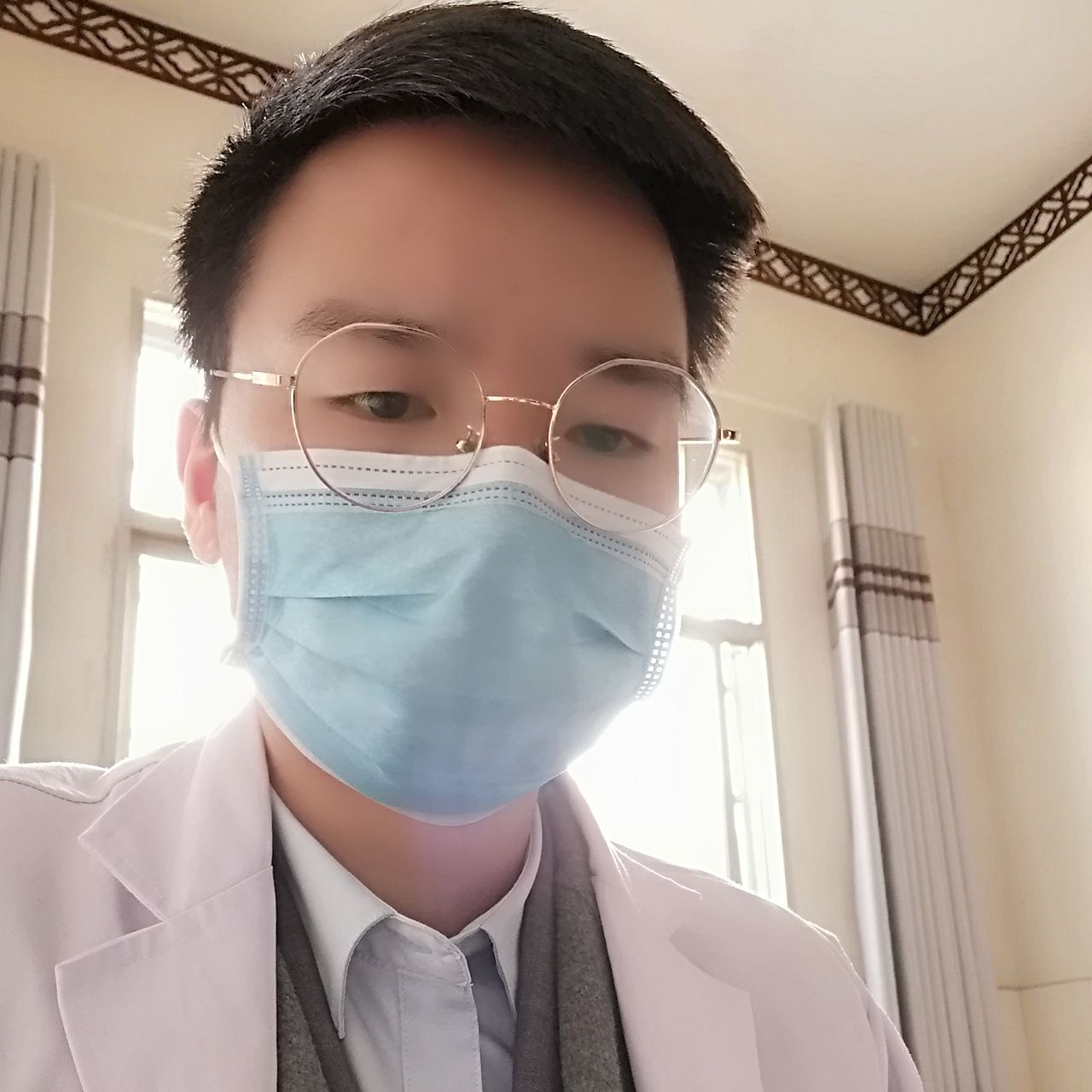 青年中医李医生