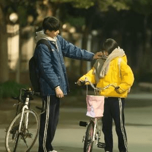 学宇听音乐
