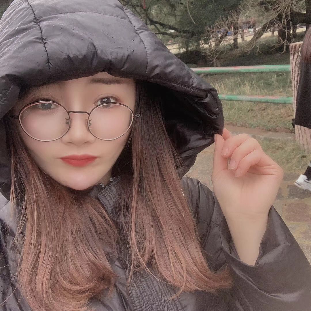 莉娜毛坯房小姐姐