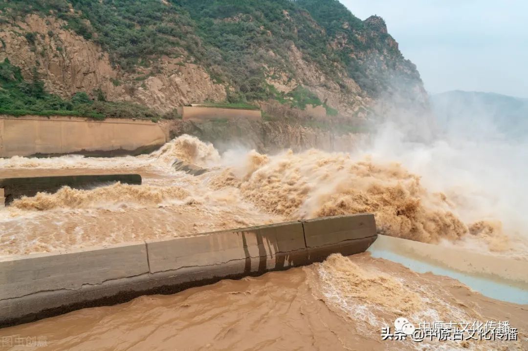 大禹治水筑坝图片