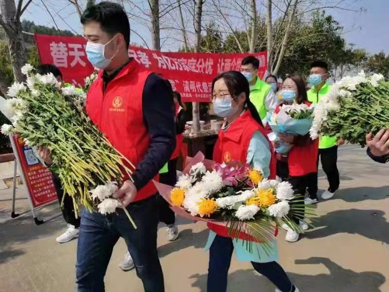 峄城区峄城区为保障清明期间绿色文明低碳祭扫,重拳出击,加强不文明