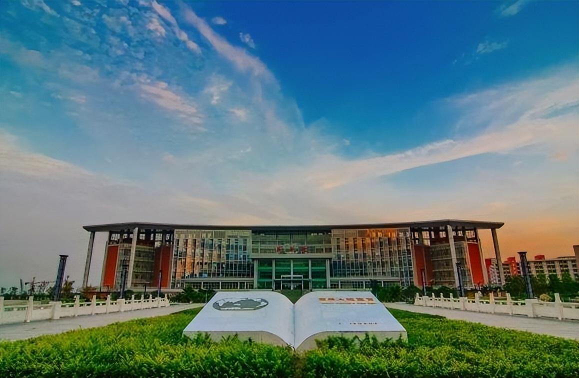 中国政法大学 全景图图片