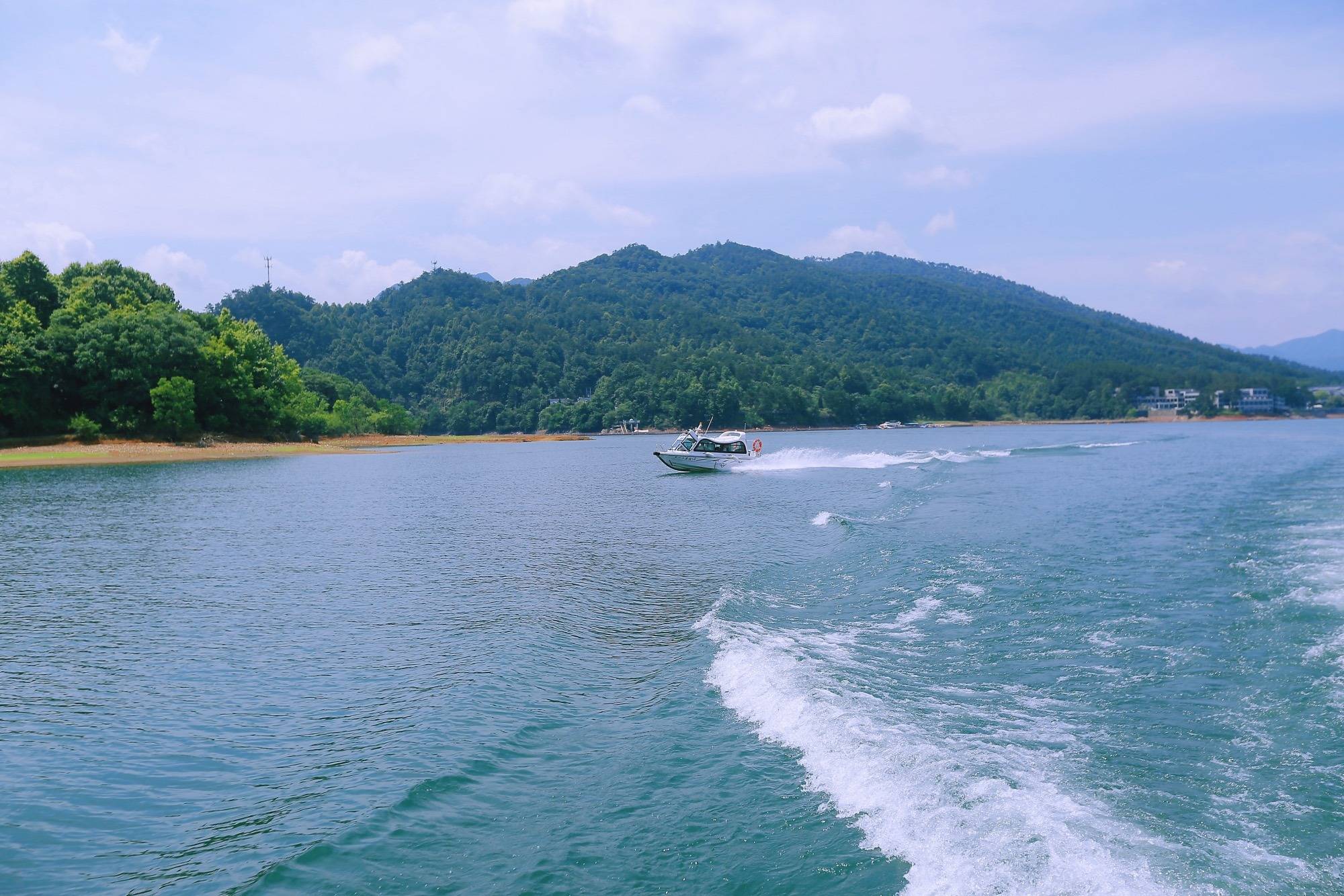 黄山太平湖岛屿图片