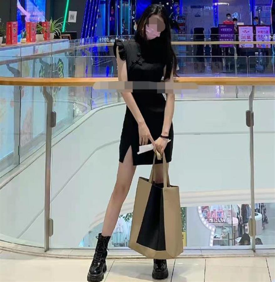 李某月生前照片(来源:个人社交账号)