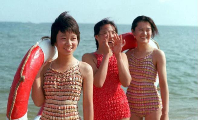 90年代美女 泳装图片