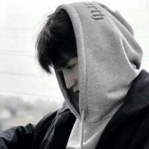 不想加班的张磊