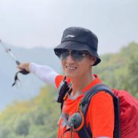 边走边玩的阿虎