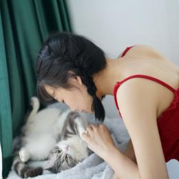 吃吃桃气酱