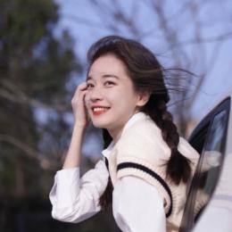 保温杯里泡枸杞i