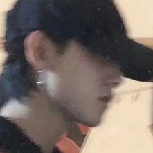 是颜兮兮啦