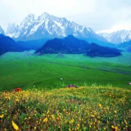 温泉小镇西戈壁