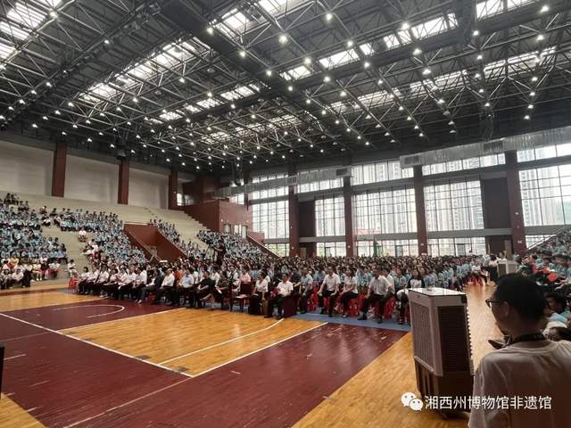 湖南湘西吉首溶江中学图片