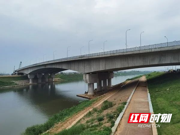 浏阳河风光桥图片