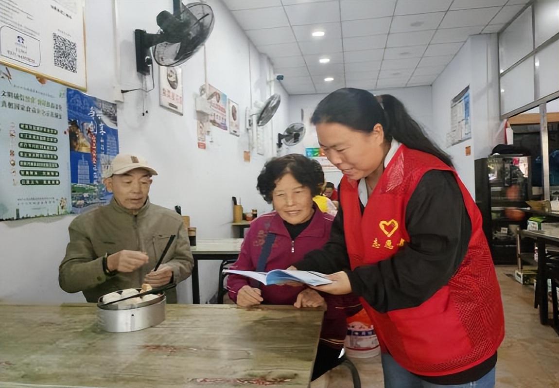 社区文明餐桌活动图片