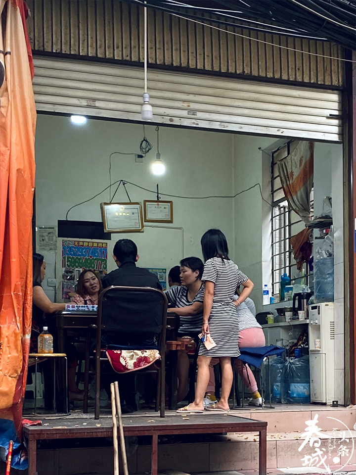 昆明大树营女联系图片