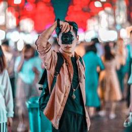 小李是个摄象狮