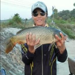 游钓黑坑一疯子