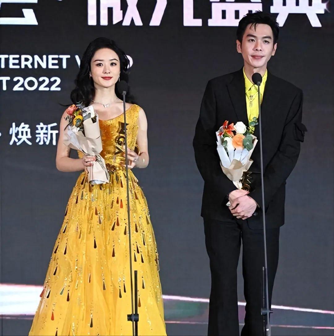 香港这一夜，36岁赵丽颖获奖，彻底拉开了和其他85花们的距离13