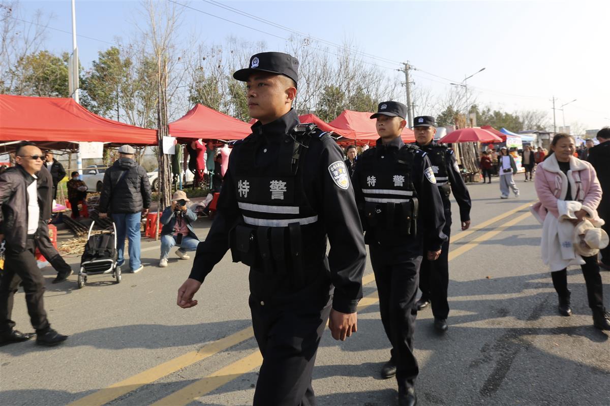 不负人间春光,共赴花朝盛会!新洲警方全力守护人间烟火气