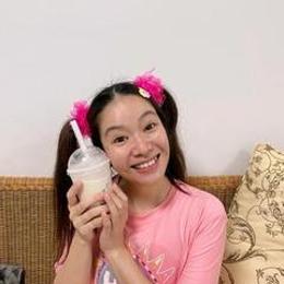 林呱呱爱喝奶茶