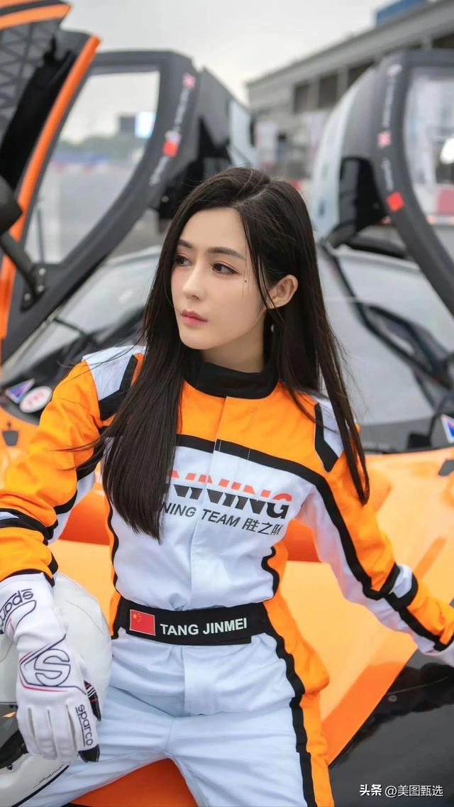 中国首位女赛车手,汤晶媚颜值与实力并存