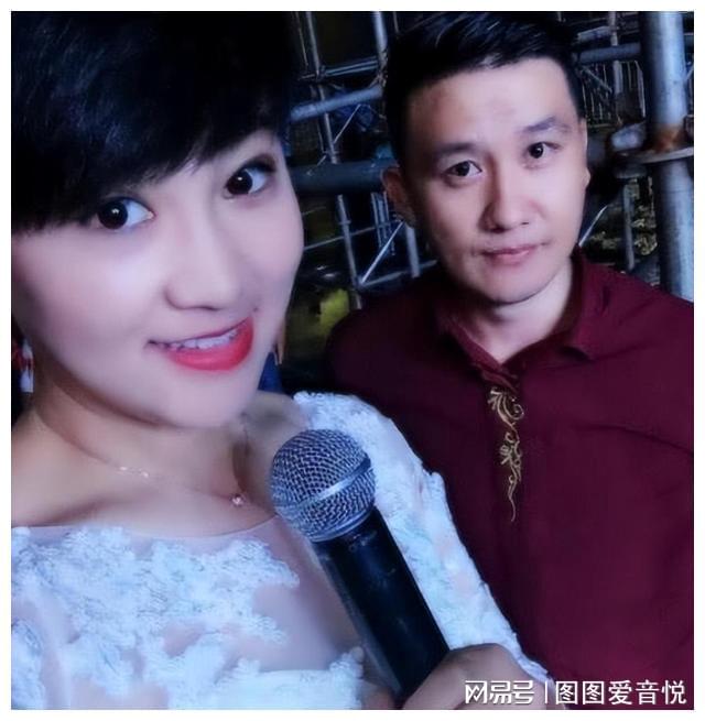 唐鉴军老婆图片