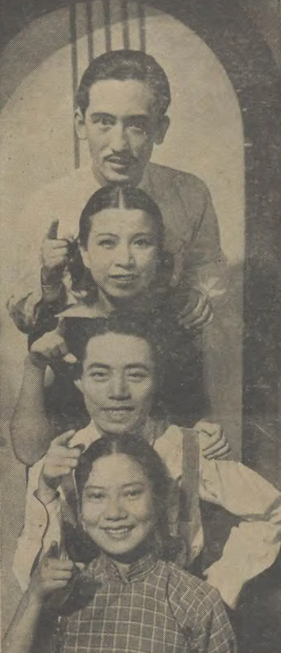 这是一张江青的“叠罗汉”合影，拍摄于1935年，那时她只有21岁