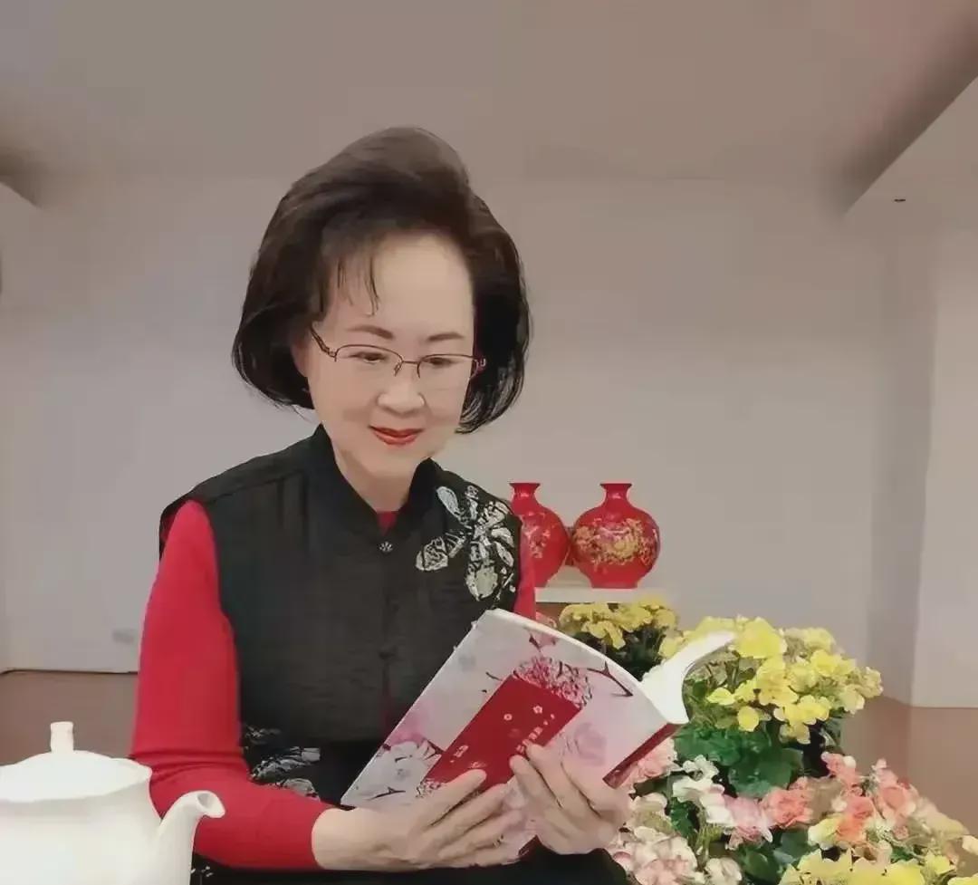 琼瑶二婚显吃亏，自备婚房丈夫不感激，平鑫涛仍只栽培林婉珍子女-风君娱乐新闻