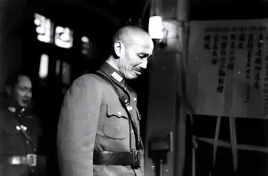 老照片中的蒋介石