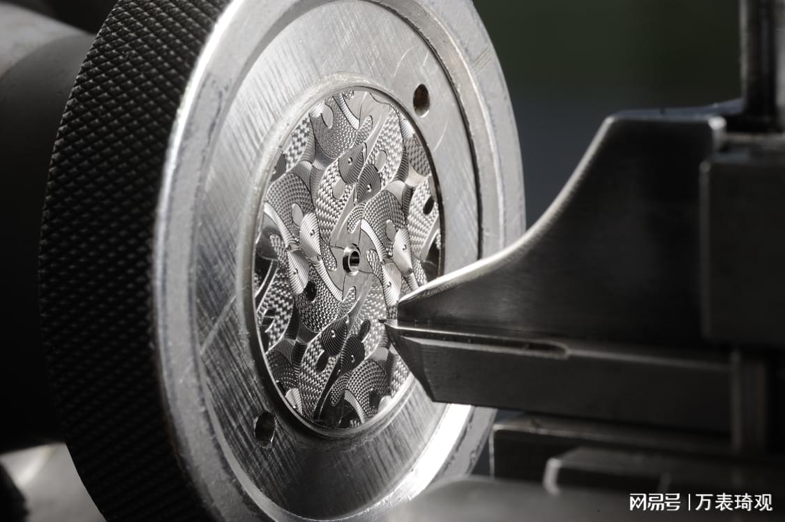 江诗丹顿传统机刻雕花guilloché工艺