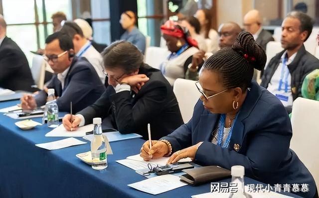 新华社发起“讨贼檄文”：中国正式宣布，没有硝烟的战争正式开打