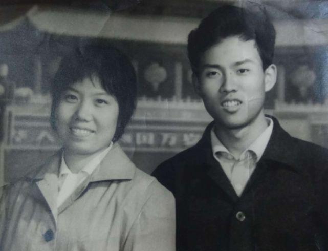 老爱情（场景模拟，图文无关）