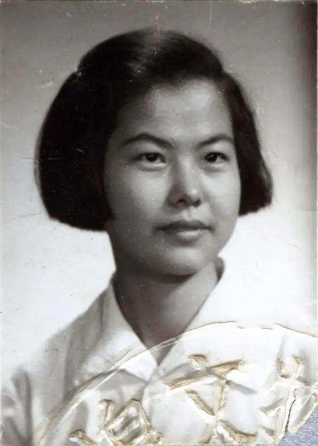 1963年的樊锦诗（敦煌研究院供图）