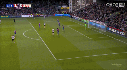差一點	！伊薩克禁區內失去平衡前倒地射門，球稍偏出立柱