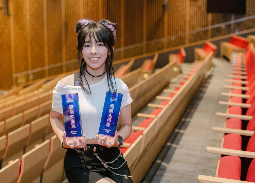 ▲照片：《偷懒》，作词人和作曲人：水晶