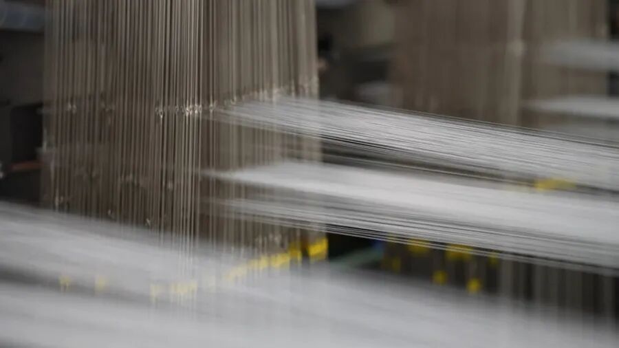 用以纺织人工血管的材料。